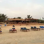 Blue Corner Beach Huts & Restaurant